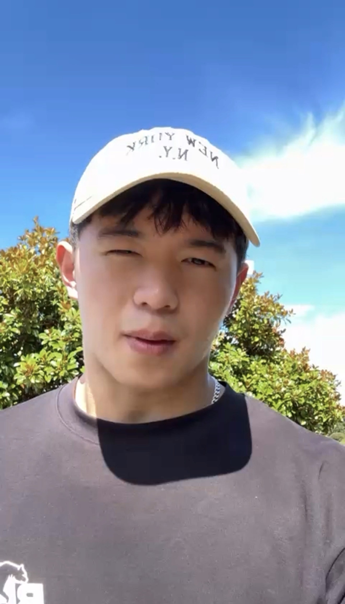 Wen Yu sharing their coaching experience